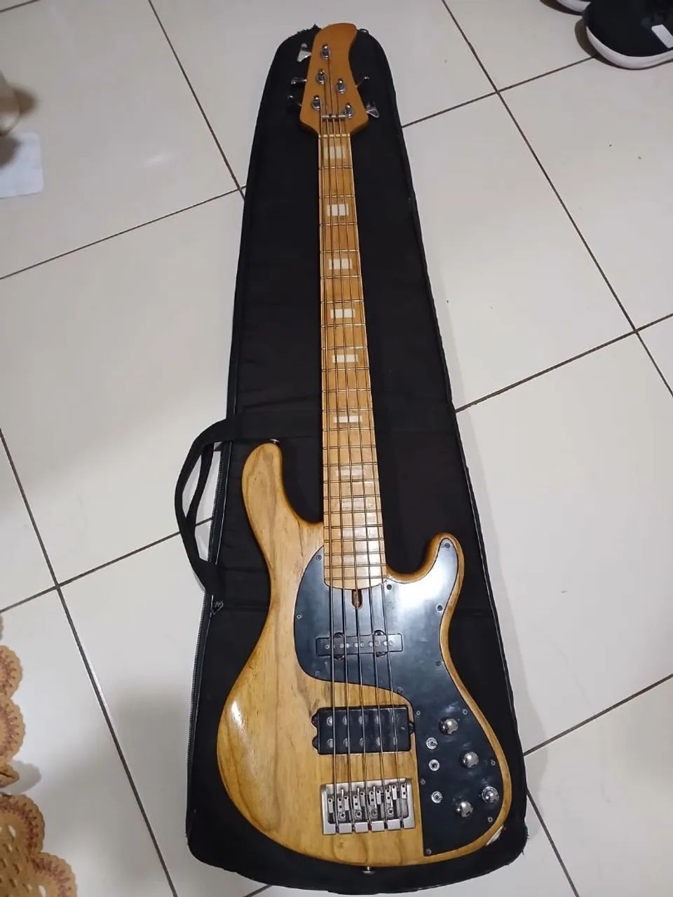 Baixo cort gb75 