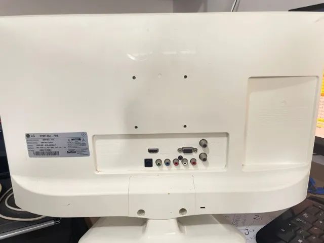 Monitor LG 22MT45D-WS para peças - Tela LCD quebrada - Foto 3