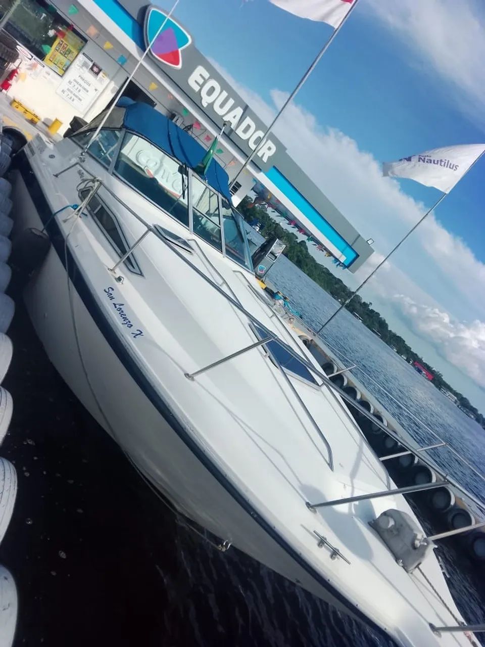 Sea Ray 30 pés - Conforto, Potência e Pronta para Navegar - Foto 2