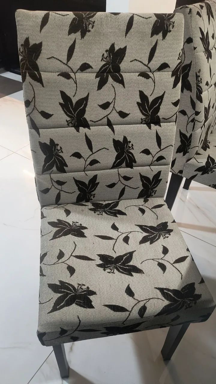 Dining Table470977995710156803