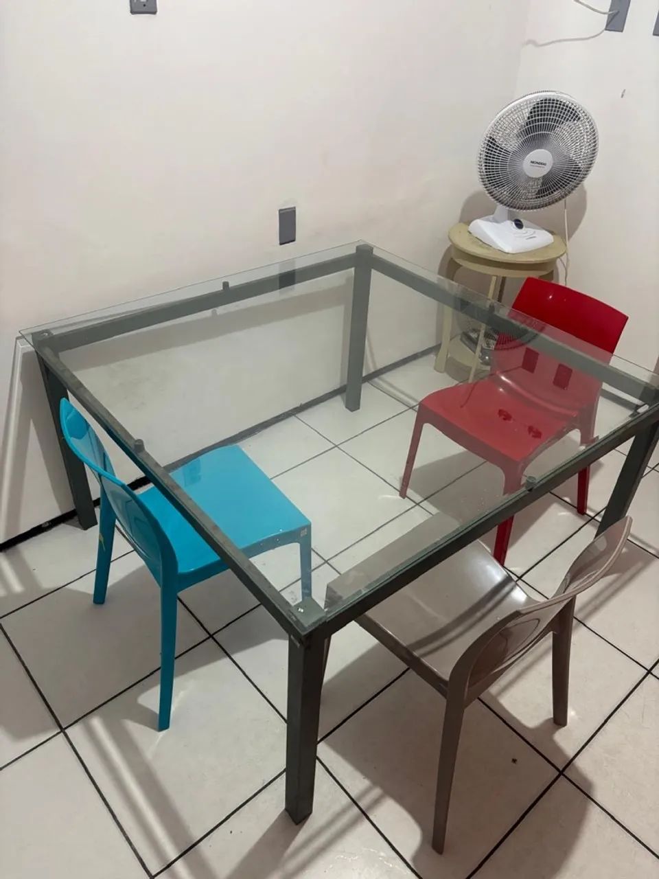 Mesa de jantar de vidro 