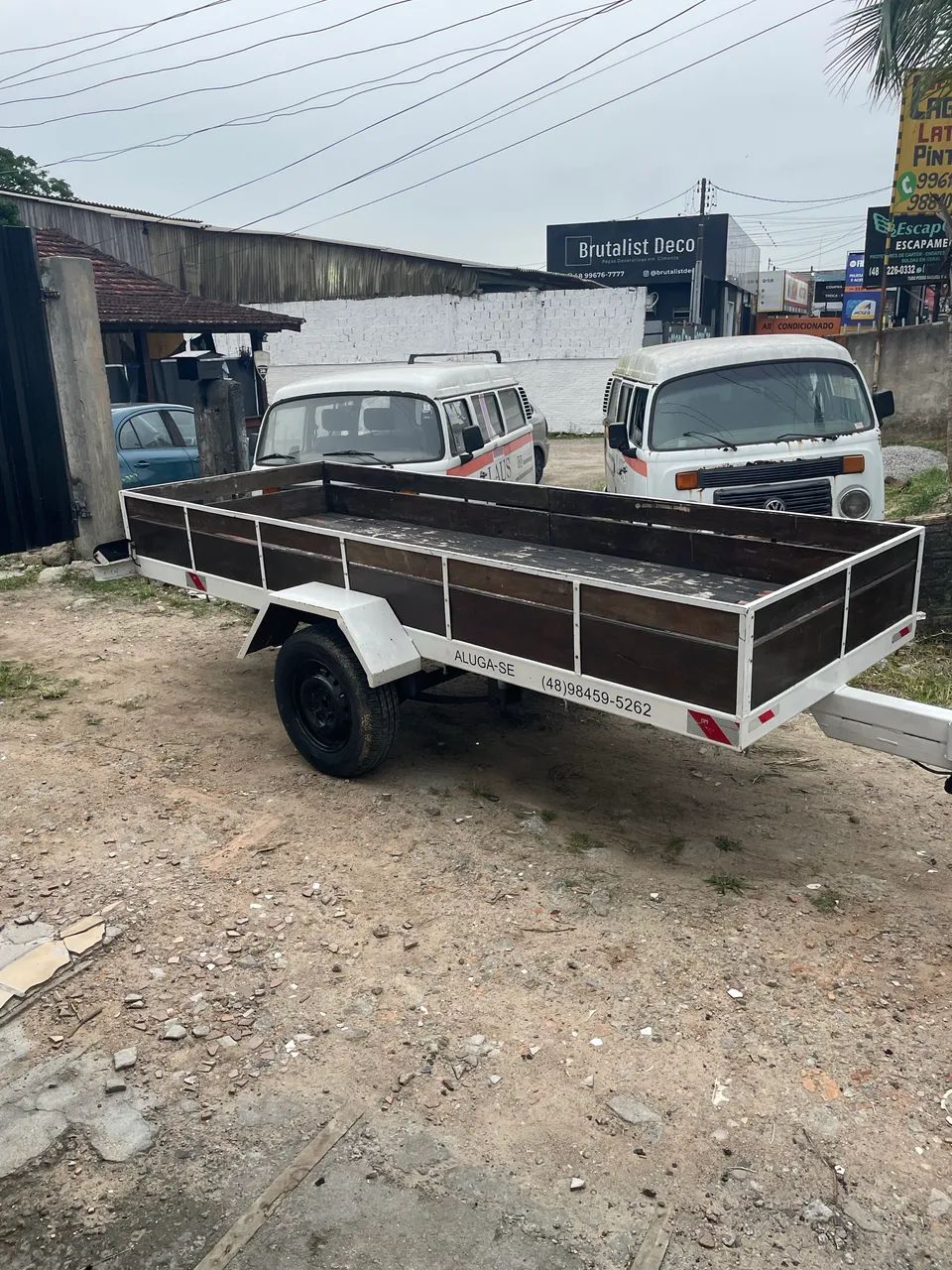 Aluguel de carretinha reboque  tamanho 3x120