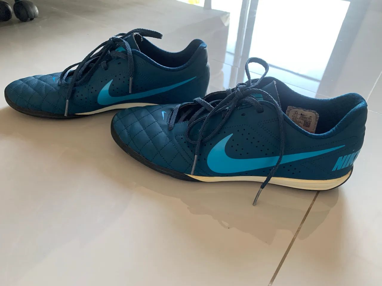 Chuteira Nike tamanho 41