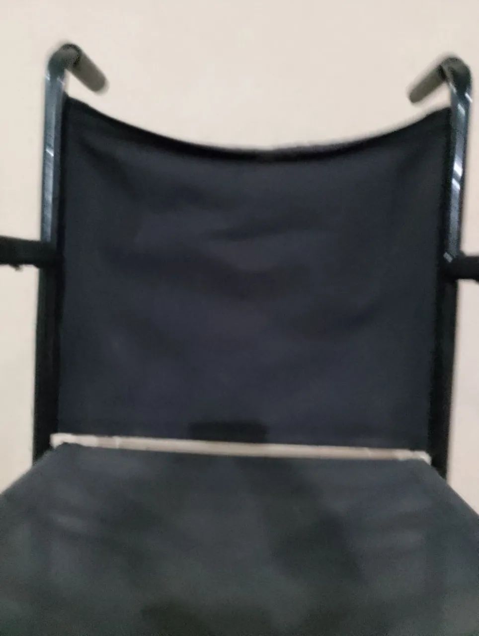 Vendo cadeira de rodas  - Foto 3