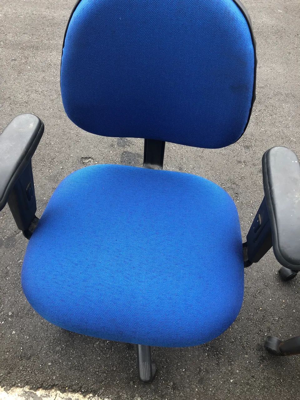 Cadeira de escritório azul 