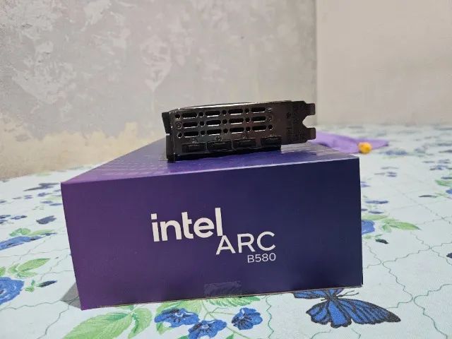 Placa De Video Intel Arc B580 - Foto 3