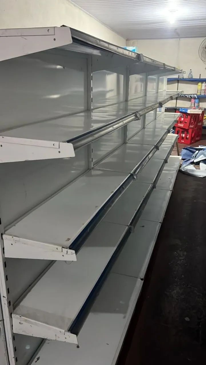 Vende-se  gôndolas - Foto 2