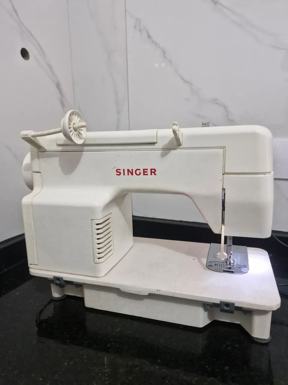 Máquina de costura singer facilita  - Foto 2