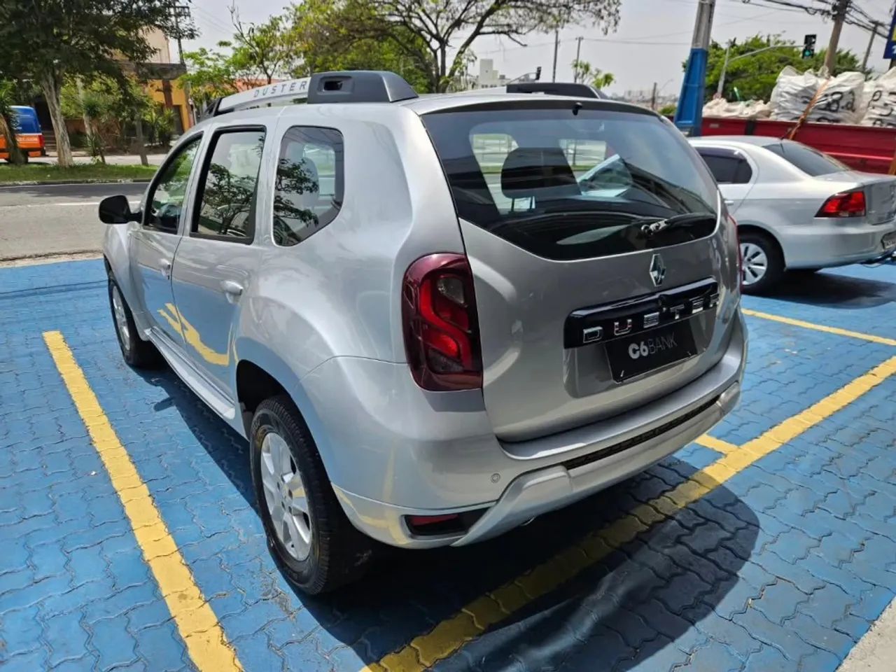Renault Duster Dynamique 2.0 Hi-flex 16V Aut. 2016 - Foto 2