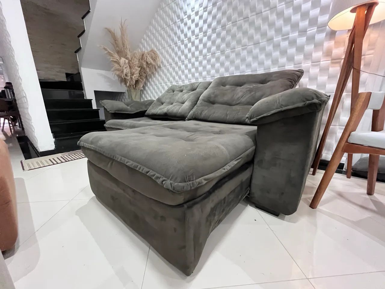 Lindo sofá retrátil e reclinável  - Foto 2