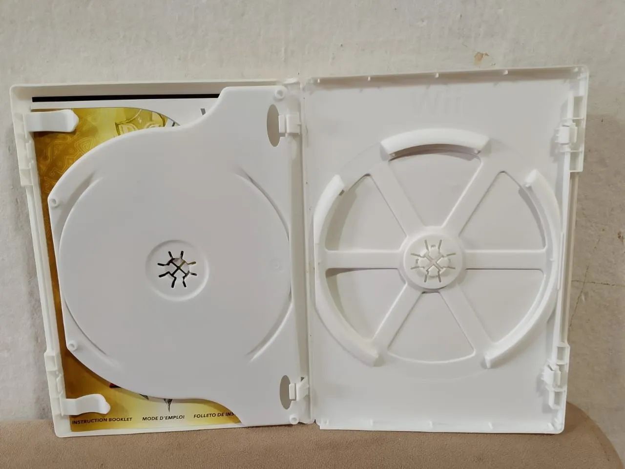 Zelda - Wii - CASE + MANUAIS!!!! - Foto 3