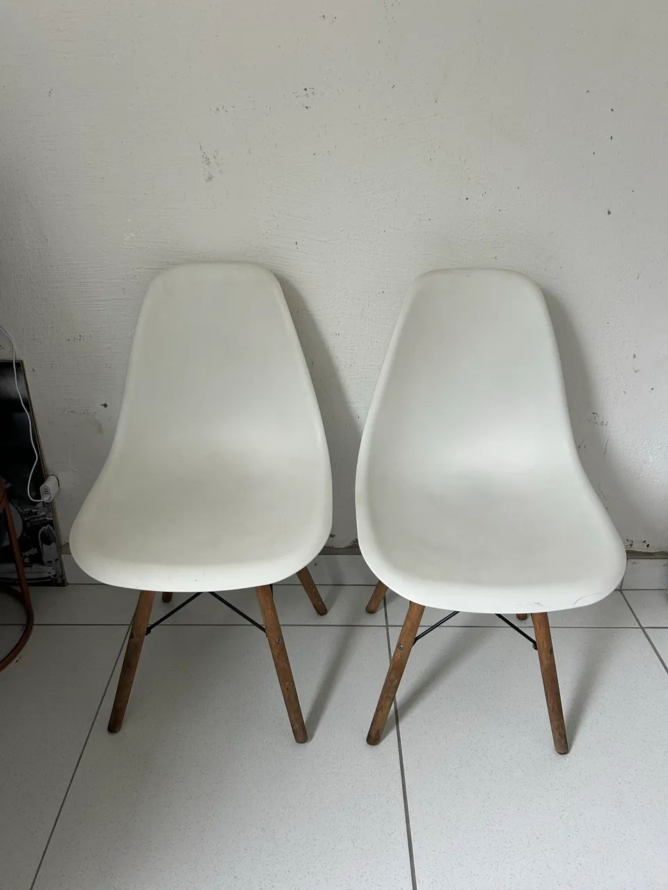 2 cadeiras pé palito