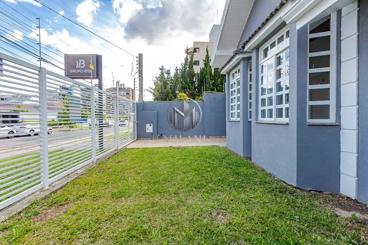Casa Comercial Ampla e Versátil na Vila Isabel  195m² com pé direto duplo