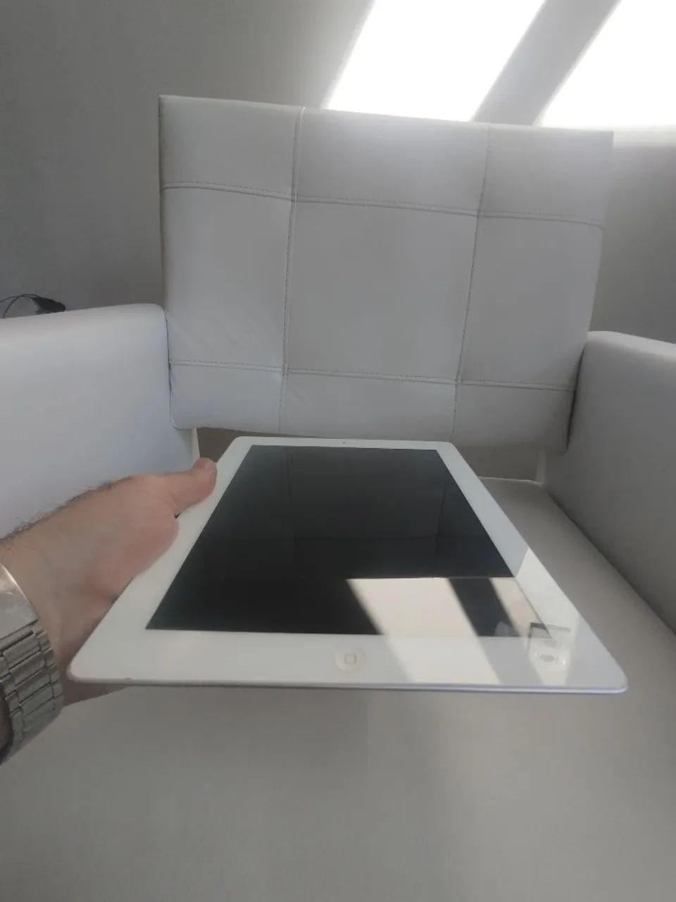 iPad 16GB (Wi-Fi + Cellular) - Foto 3