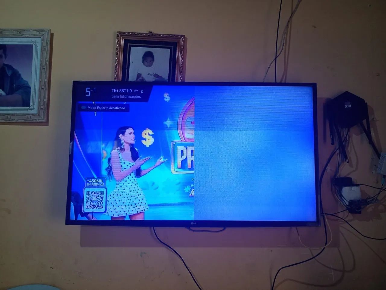 TV LG 42 polegadas ela tá com a tela queimada. Ela ligar mais entra com uma parte queima - Foto 2