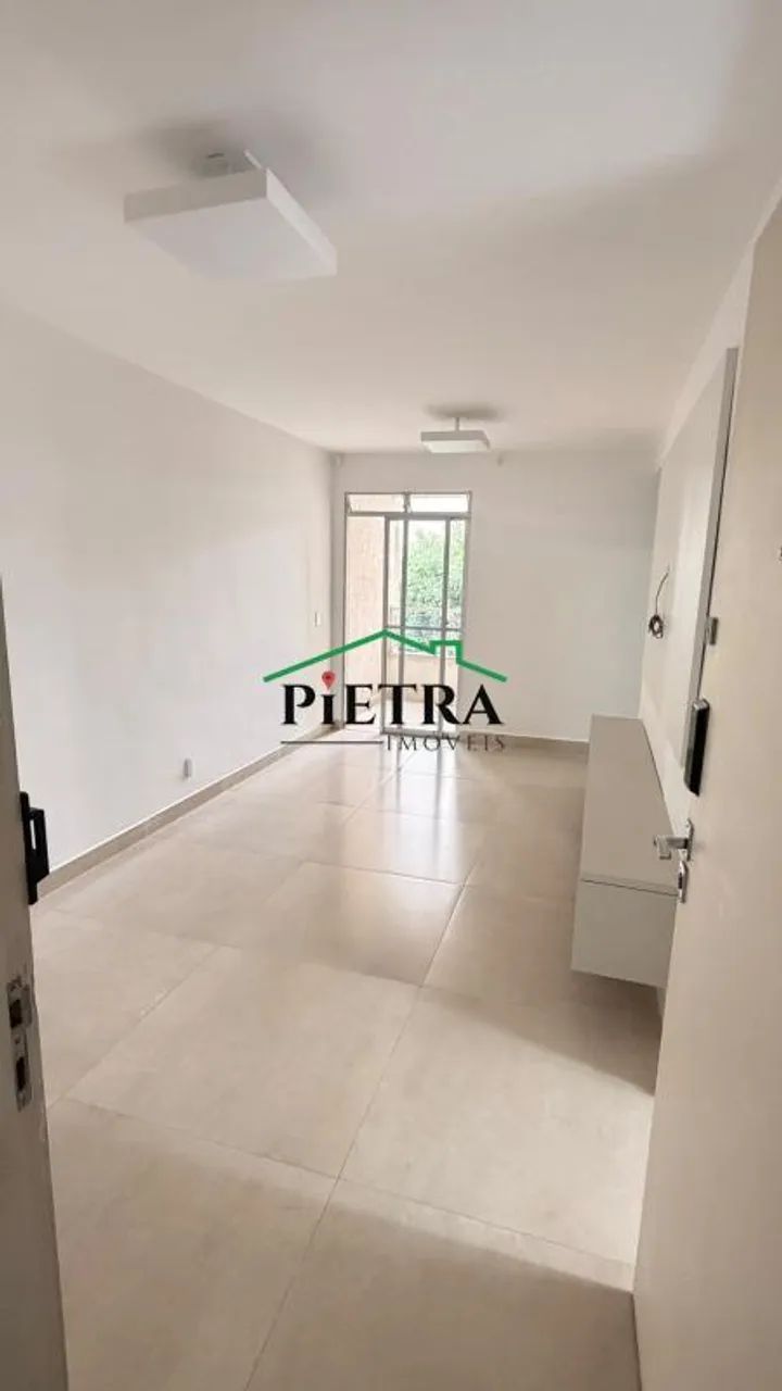 Apartamento reformado de 87m² com 3 vagas, suíte + 2 quartos Buritis - Foto 3
