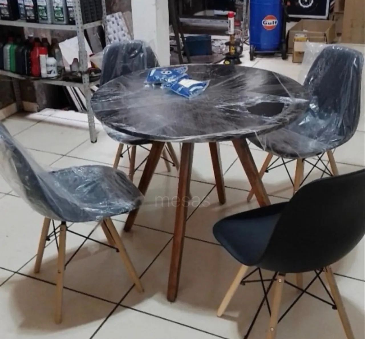 Mesa de jantar com 04 cadeiras a partir de  - Foto 3