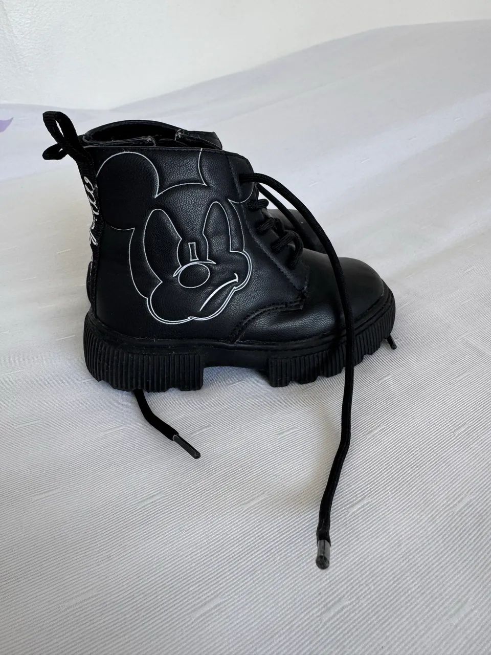 Coturno Zara infantil 