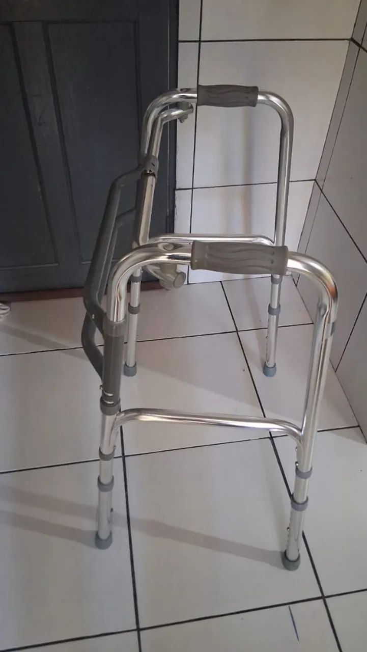Vende -se Cadeira de rodas  - Foto 5