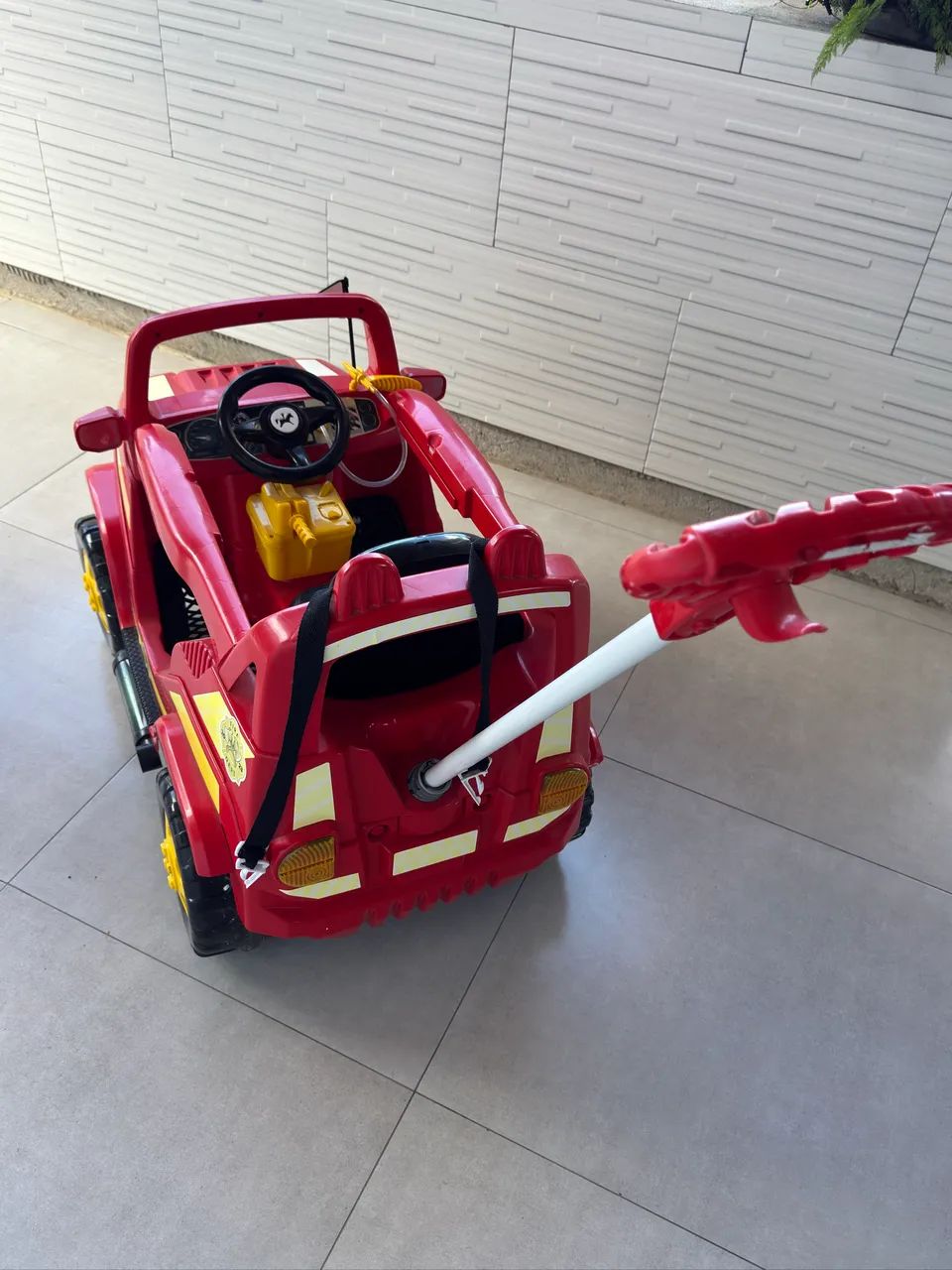 Carro de bombeiro com pedal  - Foto 3