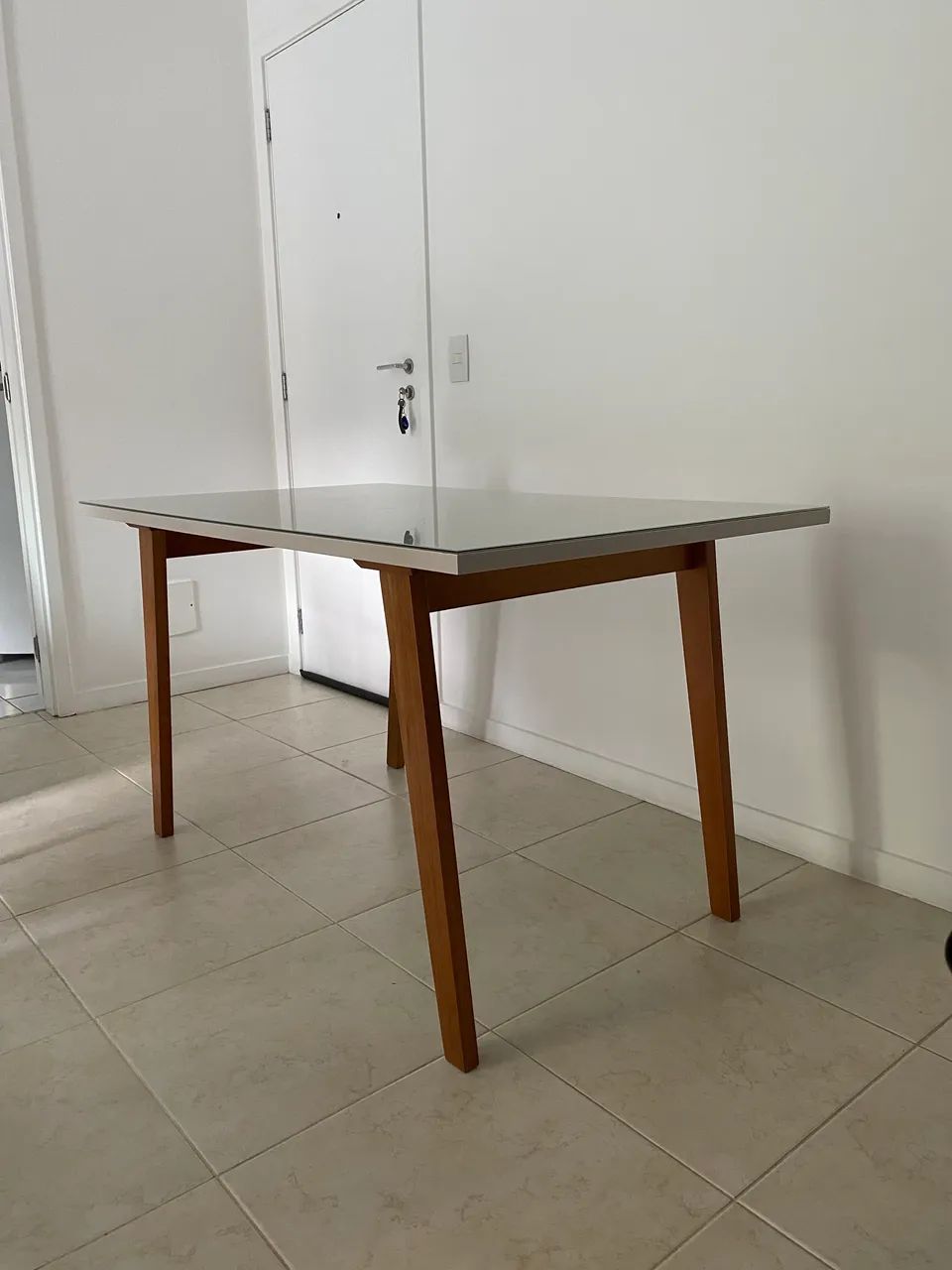 Mesa de Jantar  135x90 - Laca Off White com Vidro | Perfeita