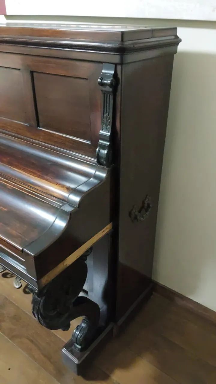 Piano Vertical Pleyel