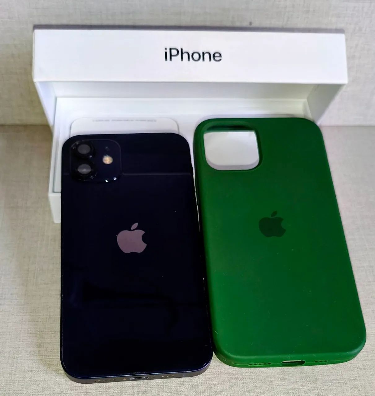 Oportunidade: iPhone 12 128GB + Acessórios Originais - Foto 3