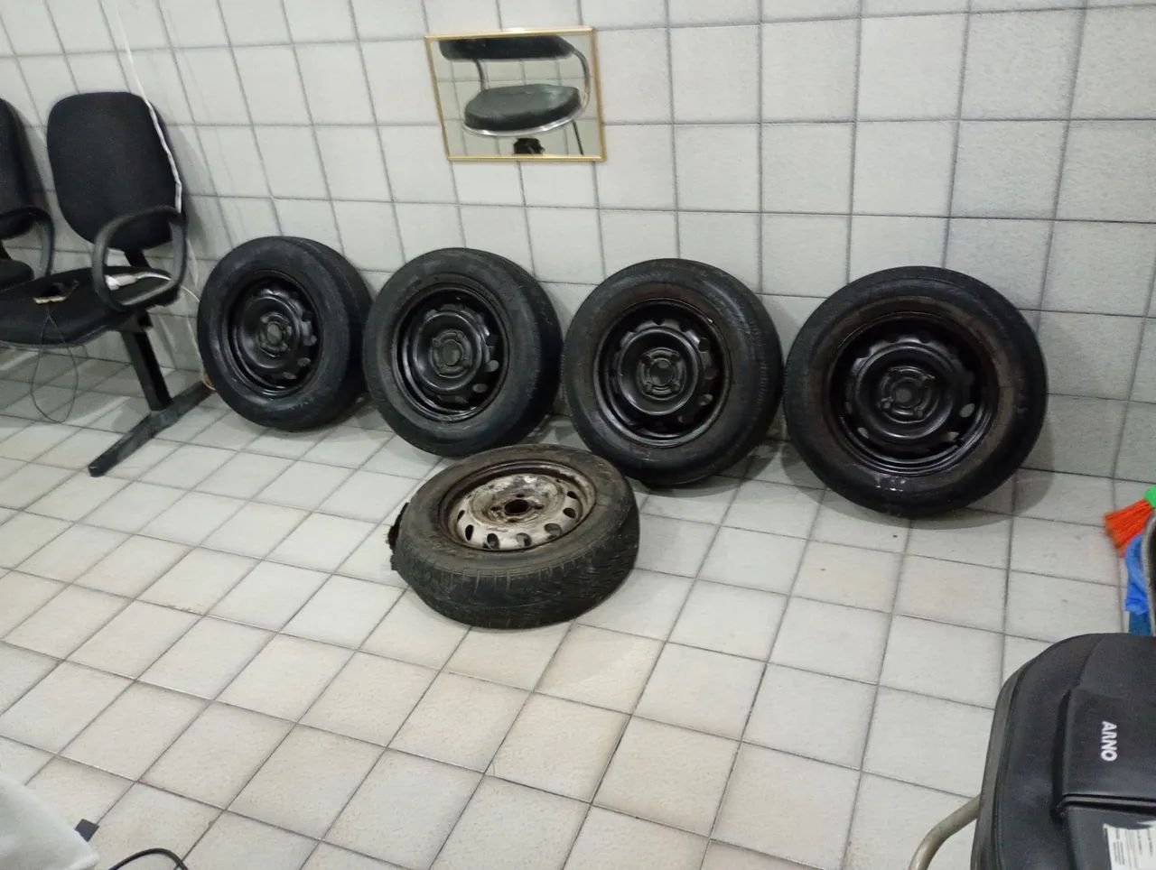 Vendo esses pneus ? - Foto 2
