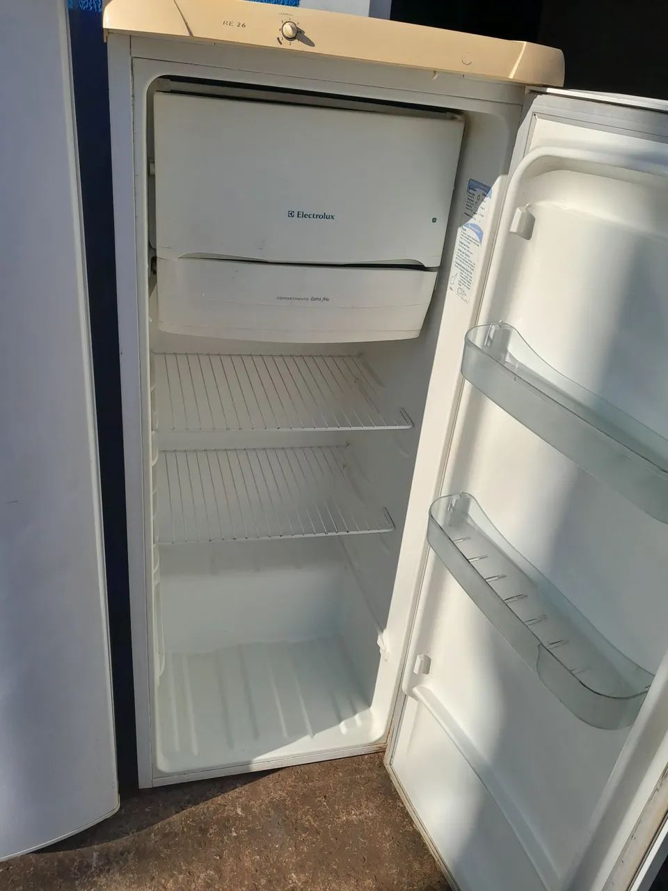 GELADEIRA ELECTROLUX SIMPLES  - Foto 3