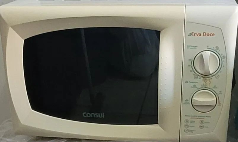 Microondas Consul 110 V, Erva Doce, funcionando 