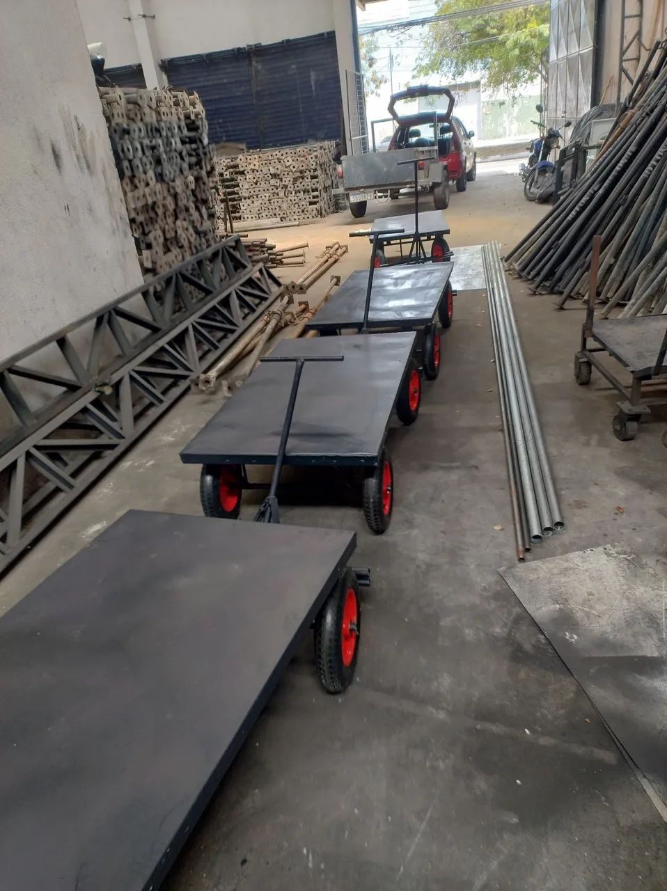 CARRO DE MÃO, PLATAFORMA, GIRICA , PERSONALIZAMOS SEU CARRINHO! - Foto 2