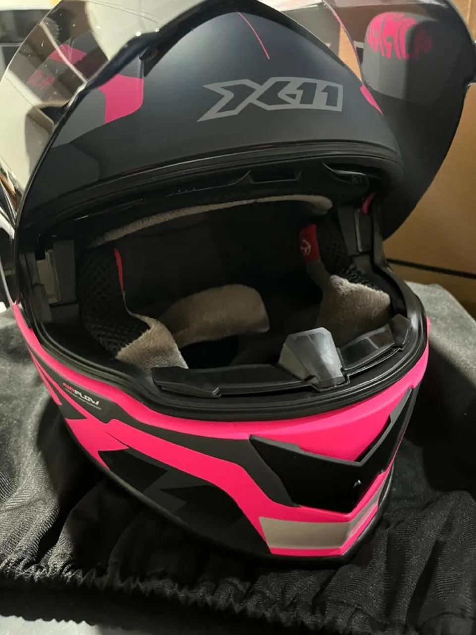 Capacete X11 Novo - Nº 58 - Nunca Usado - Completo com 2 Viseiras - Foto 6