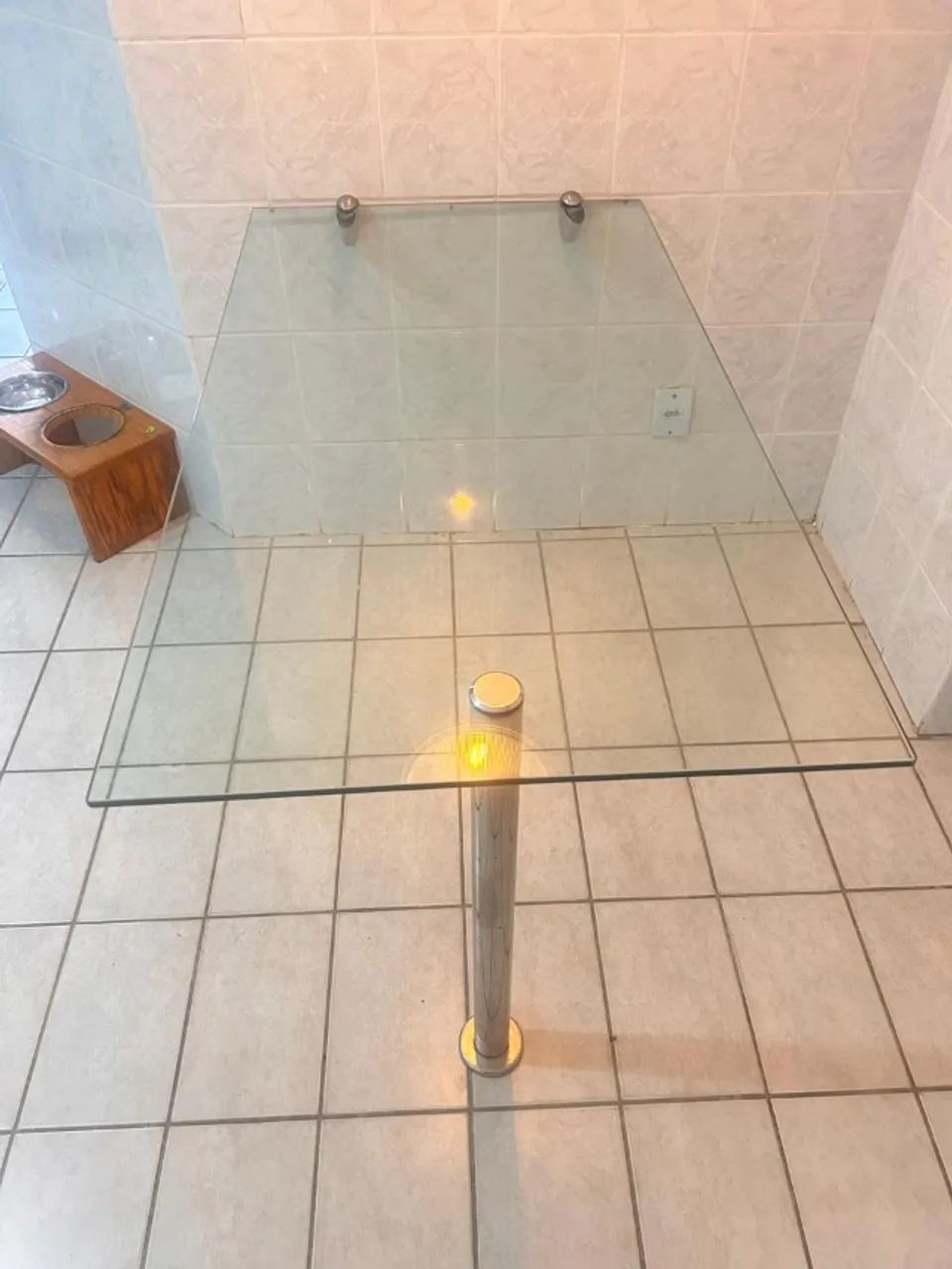 Mesa/Bancada de Vidro Moderna e Suspensa - R$ 250,00 - Foto 2