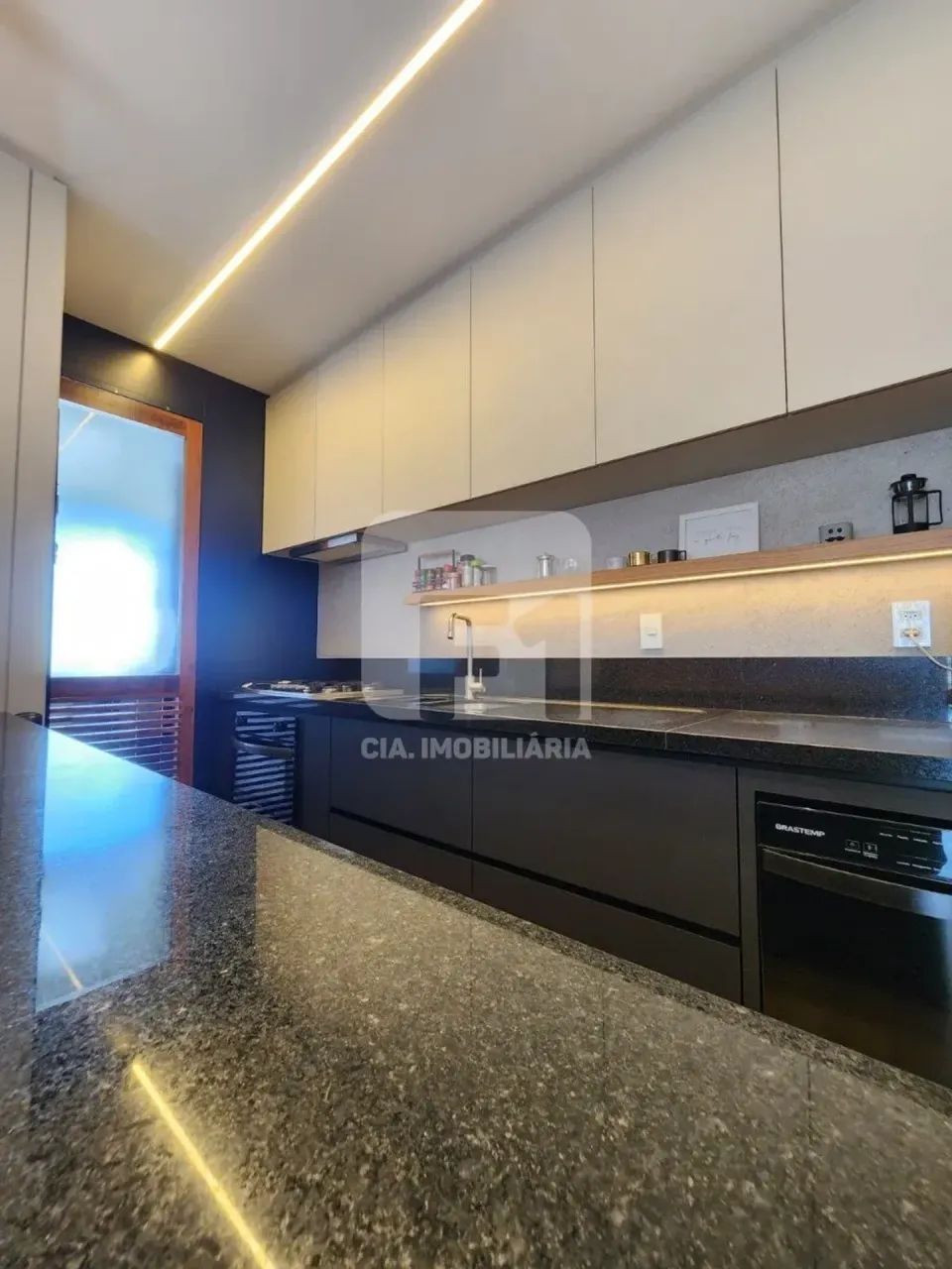 Apartamento com 3 dormitórios no Itacorubi - Florianópolis - SC - Foto 4