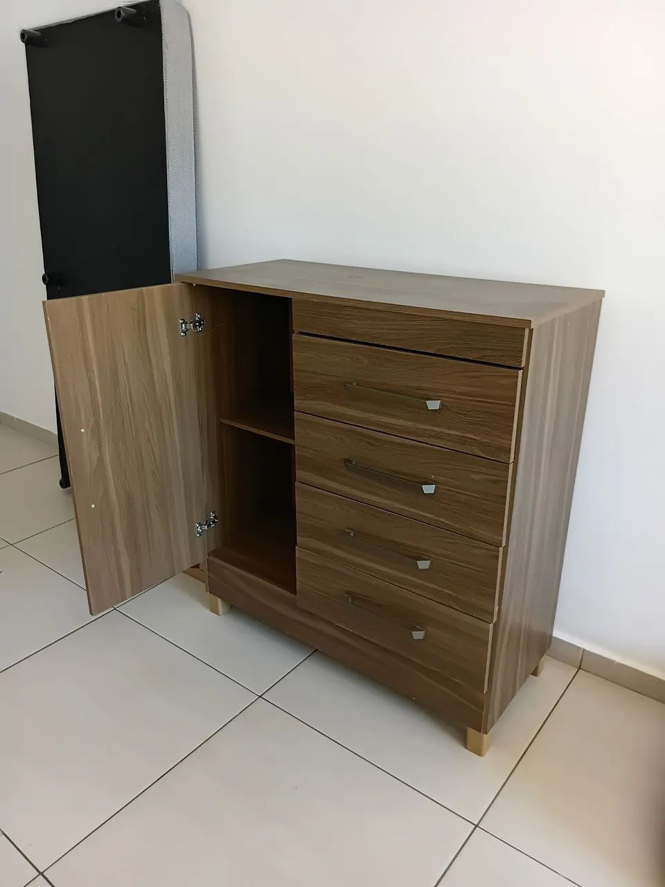 Cômoda 4 gavetas e 2 prateleiras  - Foto 2