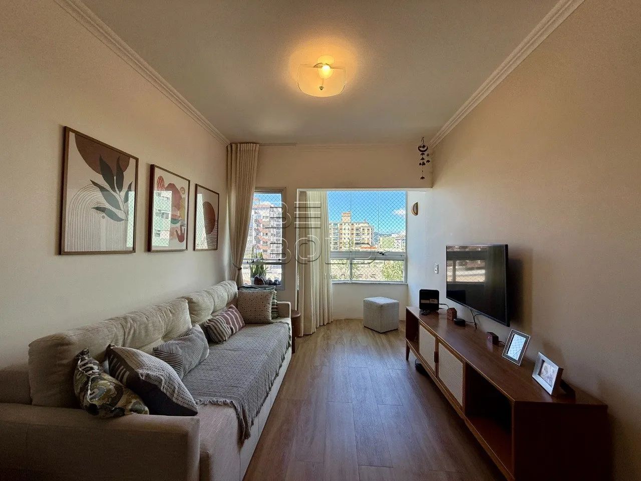 Apartamento 3 dormitórios em Coqueiros - Foto 2