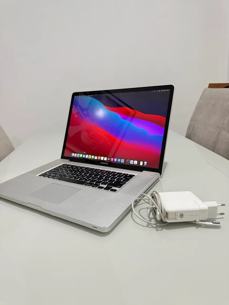MacBook Pro 17 inch - Core i7 - 16Gb Ram - Estado de novo