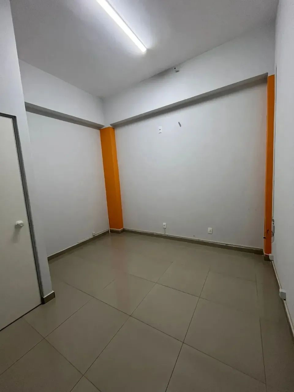 SALA COMERCIAL - 110 norte