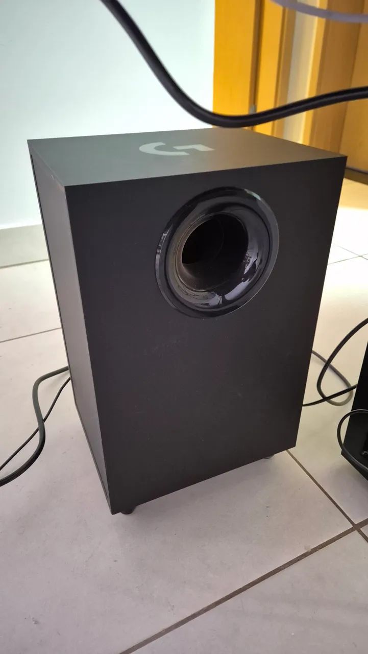 Caixa de som Logitech G560 2.1 Subwoofer Lightsync - Foto 3