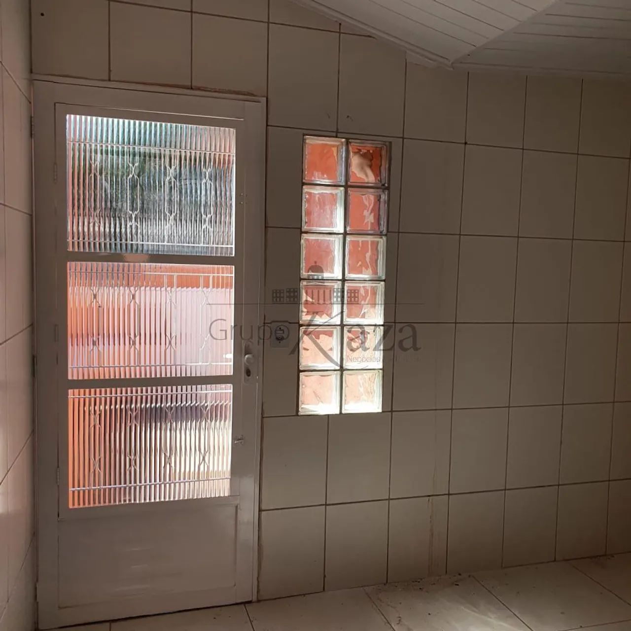 Casa no Jardim Satélite com 3 Dormitórios - 80m². - Foto 5