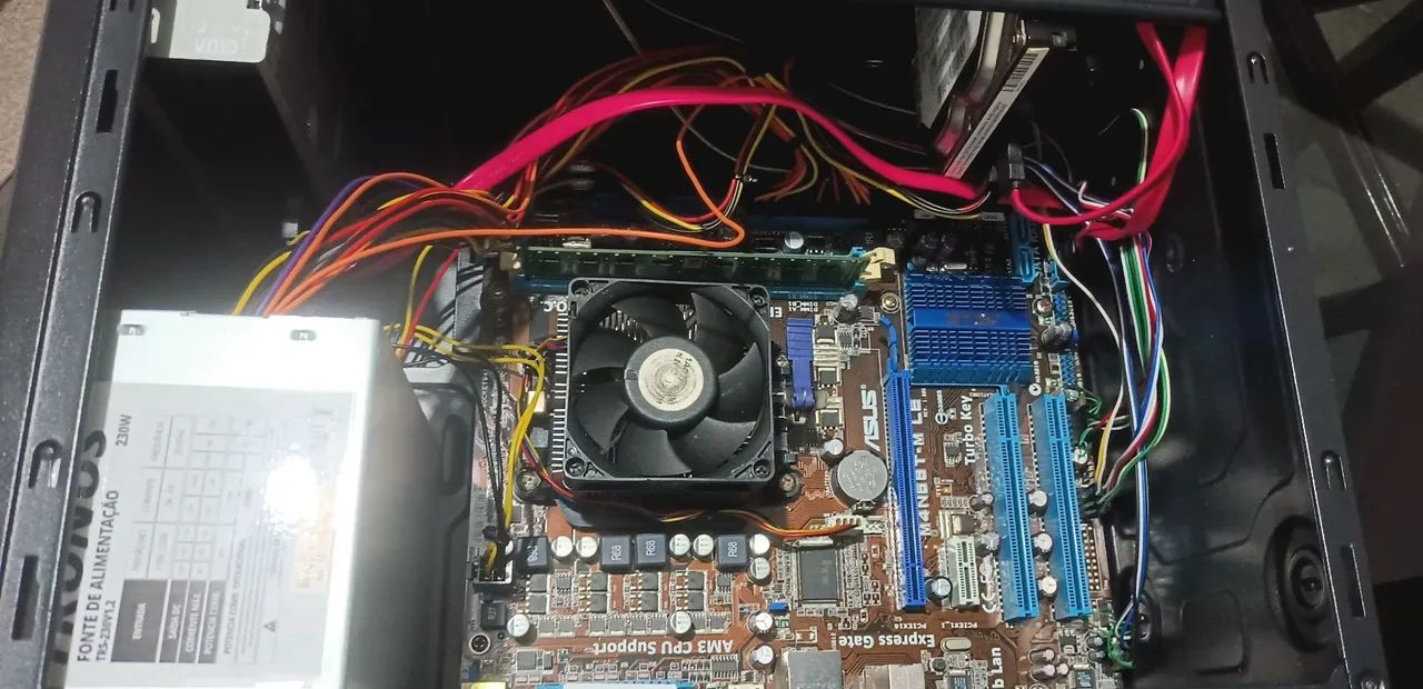 CPU AMD Athlon II, 2gb RAM, HD 80gb, CD-ROM, fonte230w-Funcionando ok*precisa placa video* - Foto 6