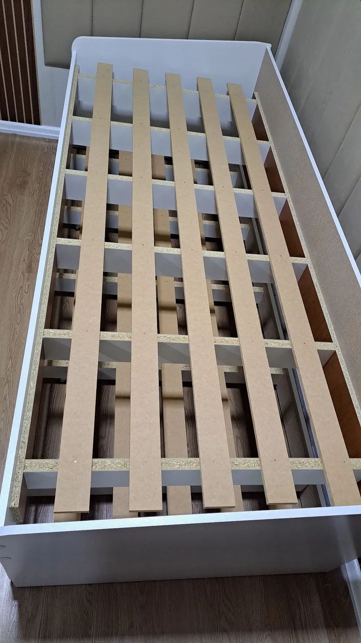 Vende-se cama de solteiro com auxiliar. Cama nova nunca usada. - Foto 4