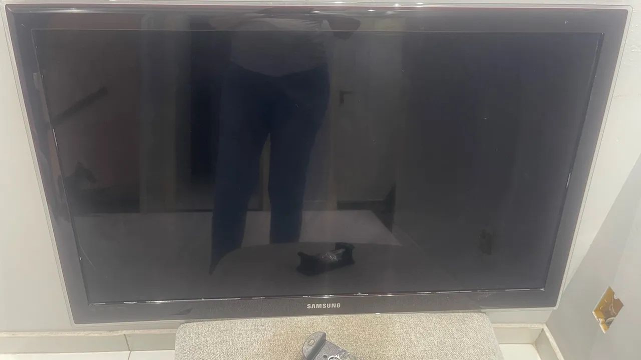 ? VENDO TV SAMSUNG LED 40 POLEGADAS - FULL HD - Foto 3