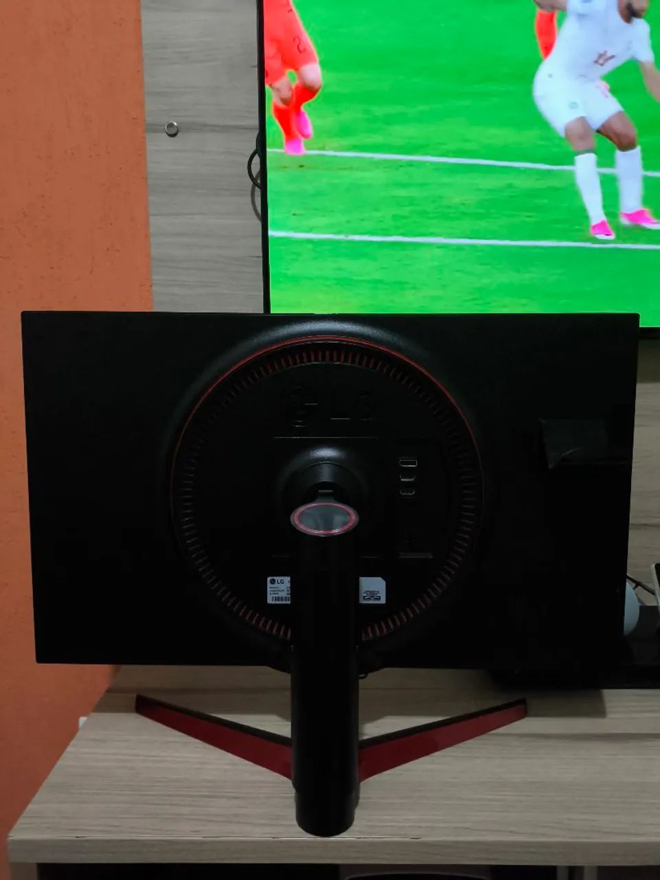 Monitor LG Ultragear 27GL650F - Foto 2