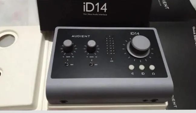 Interface de áudio AUDIENTE ID14