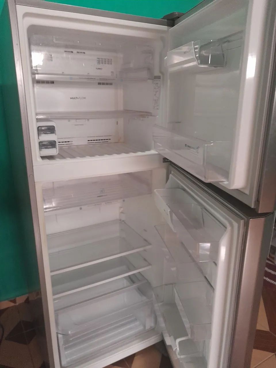 VENDE- SE Com defeito pro comprador arrumar  - Foto 3