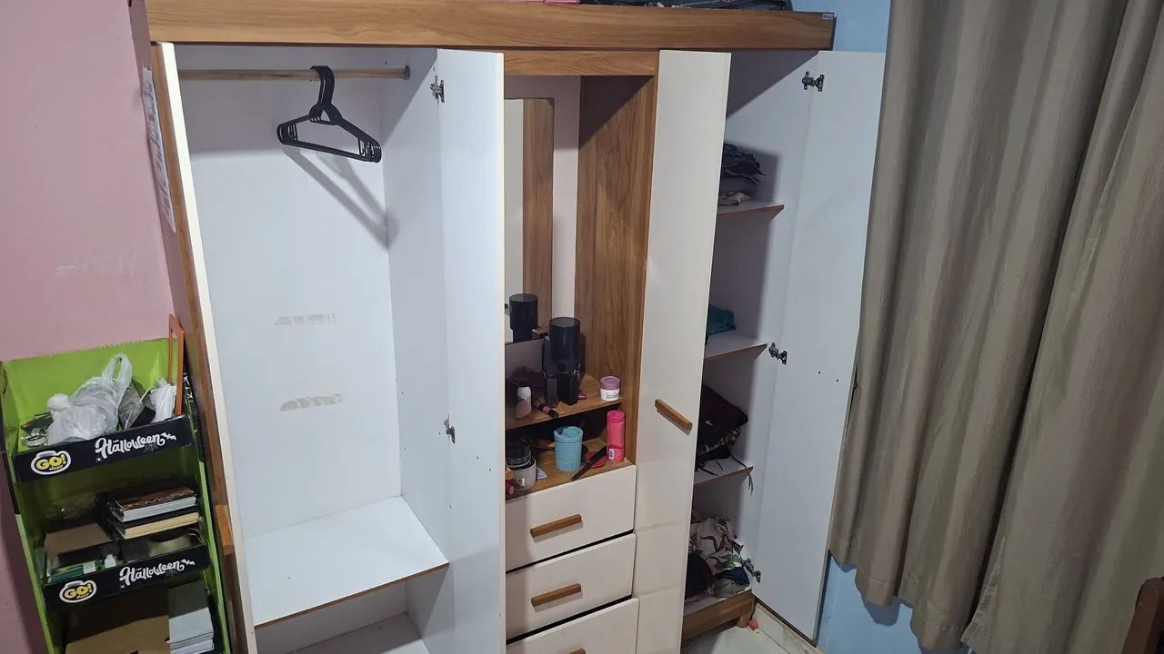 Vendo esse guarda Roupa 