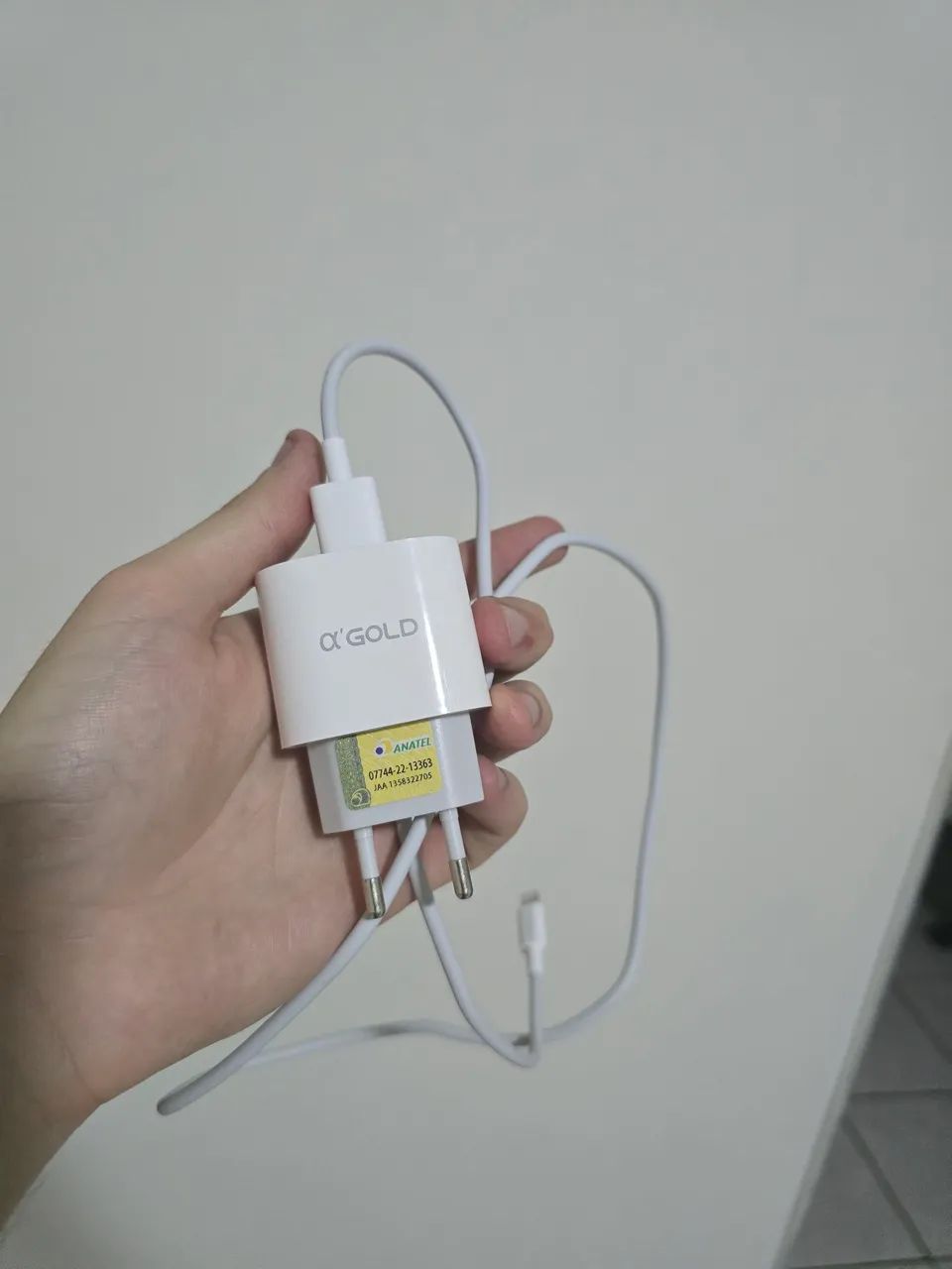 iPhone 13 128gb com capinha e carregador - Foto 5