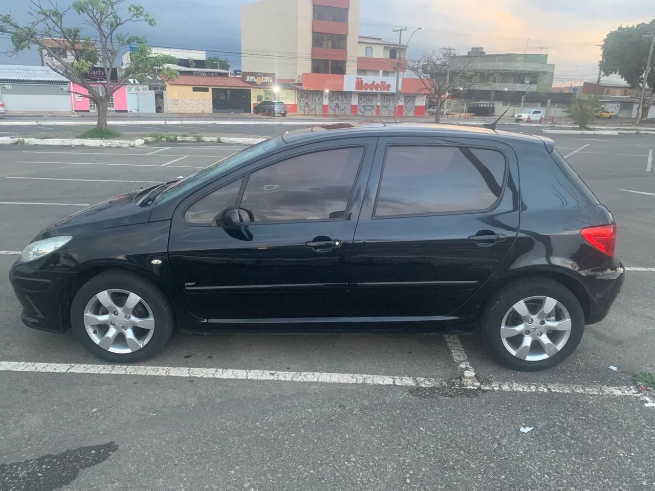 Peugeot 307 PRESENCE 1.6 16V 2011