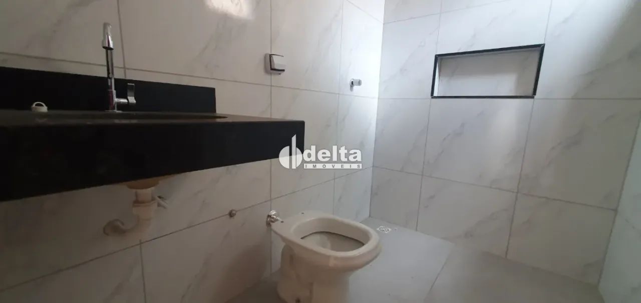 Casa com 3 quarto sendo 1 suíte disponível para Venda no bairro Jardim Brasília em Uberlân - Foto 12